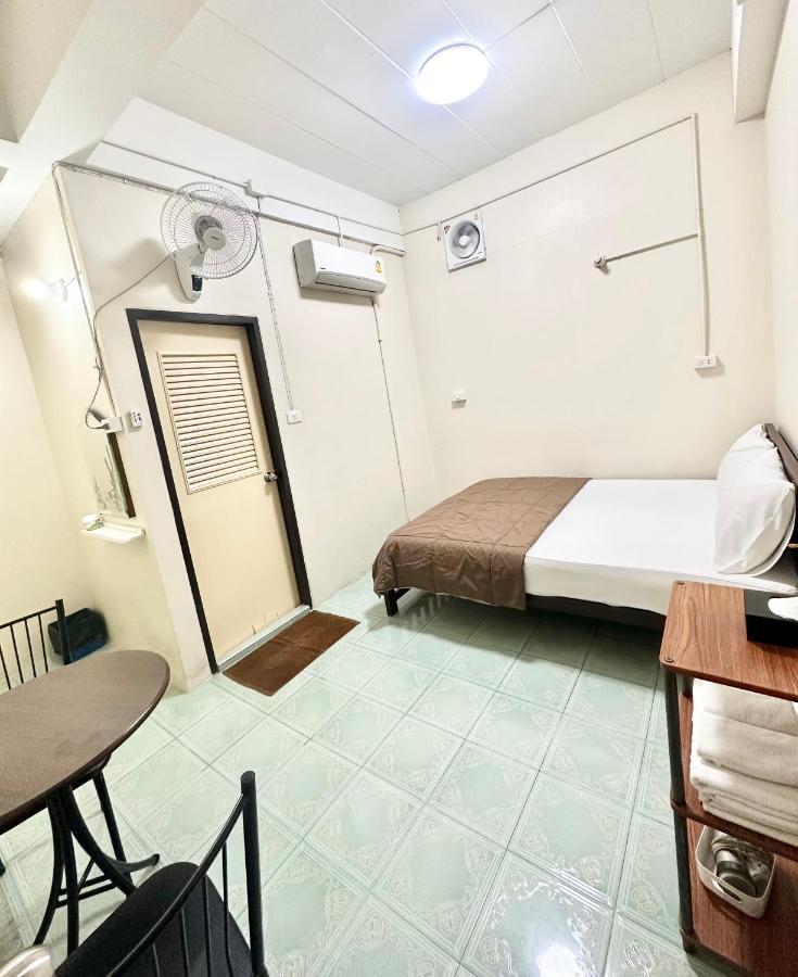 Pd Hostel กรุงเทพมหานคร ภายนอก รูปภาพ