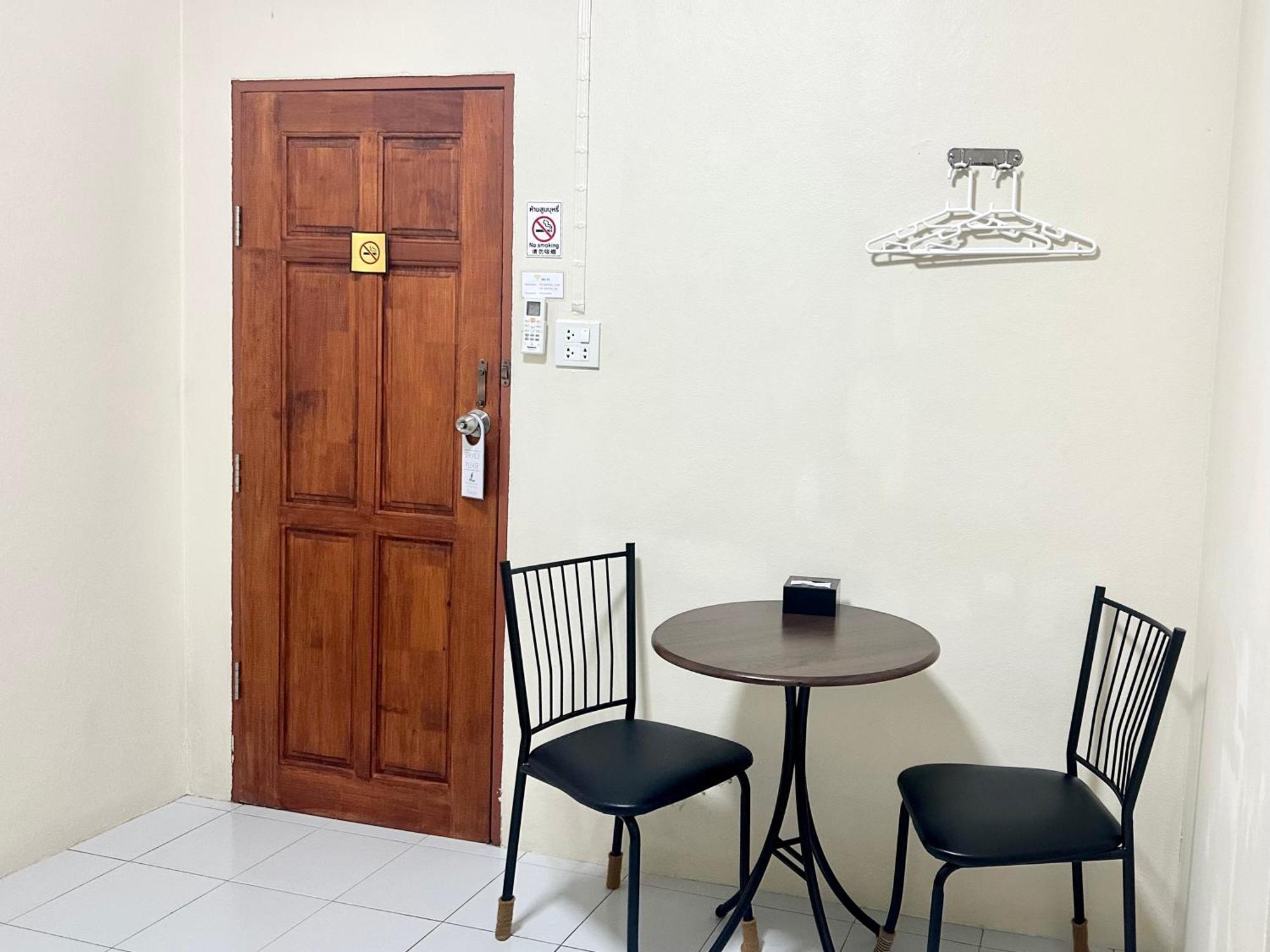 Pd Hostel กรุงเทพมหานคร ภายนอก รูปภาพ