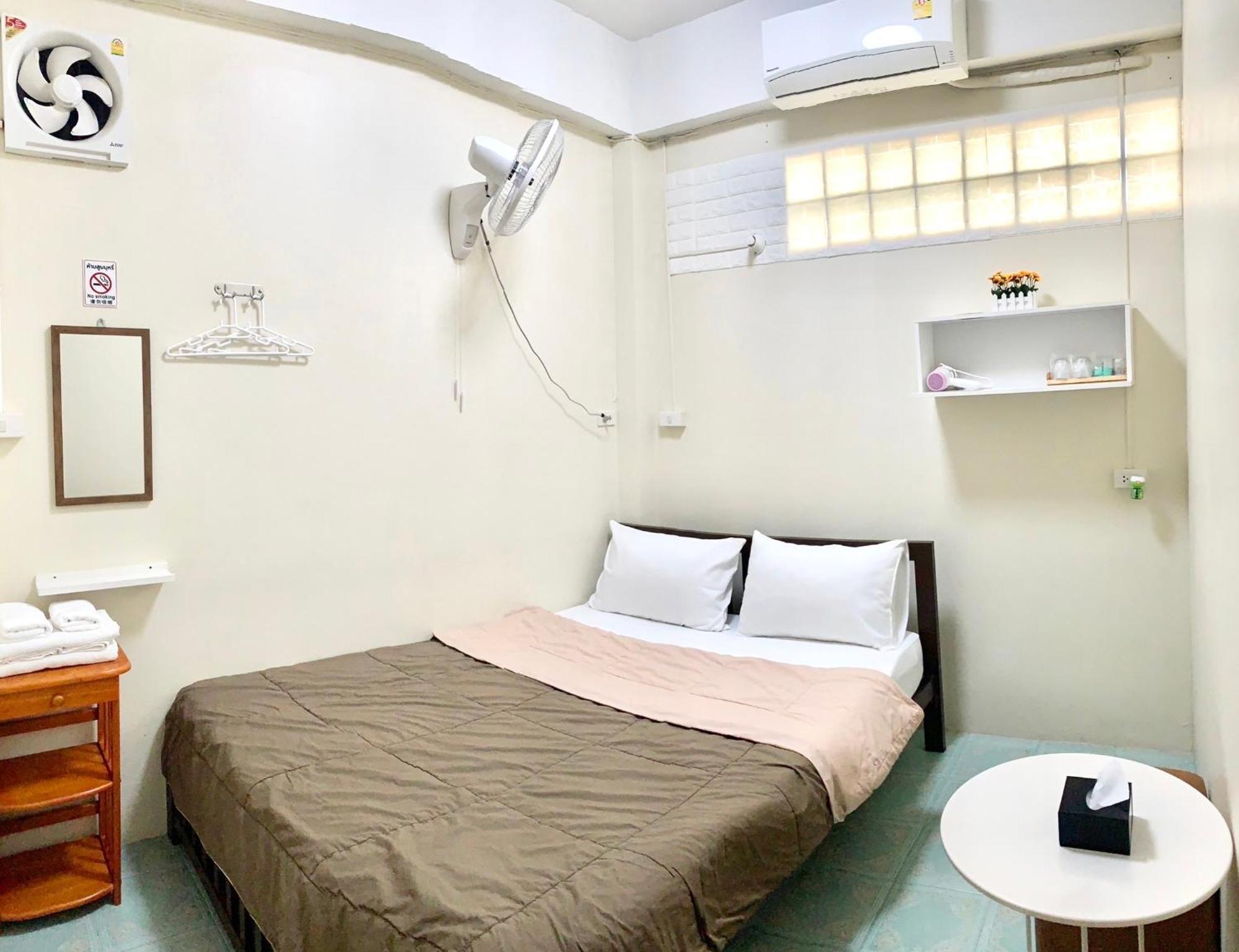 Pd Hostel กรุงเทพมหานคร ภายนอก รูปภาพ