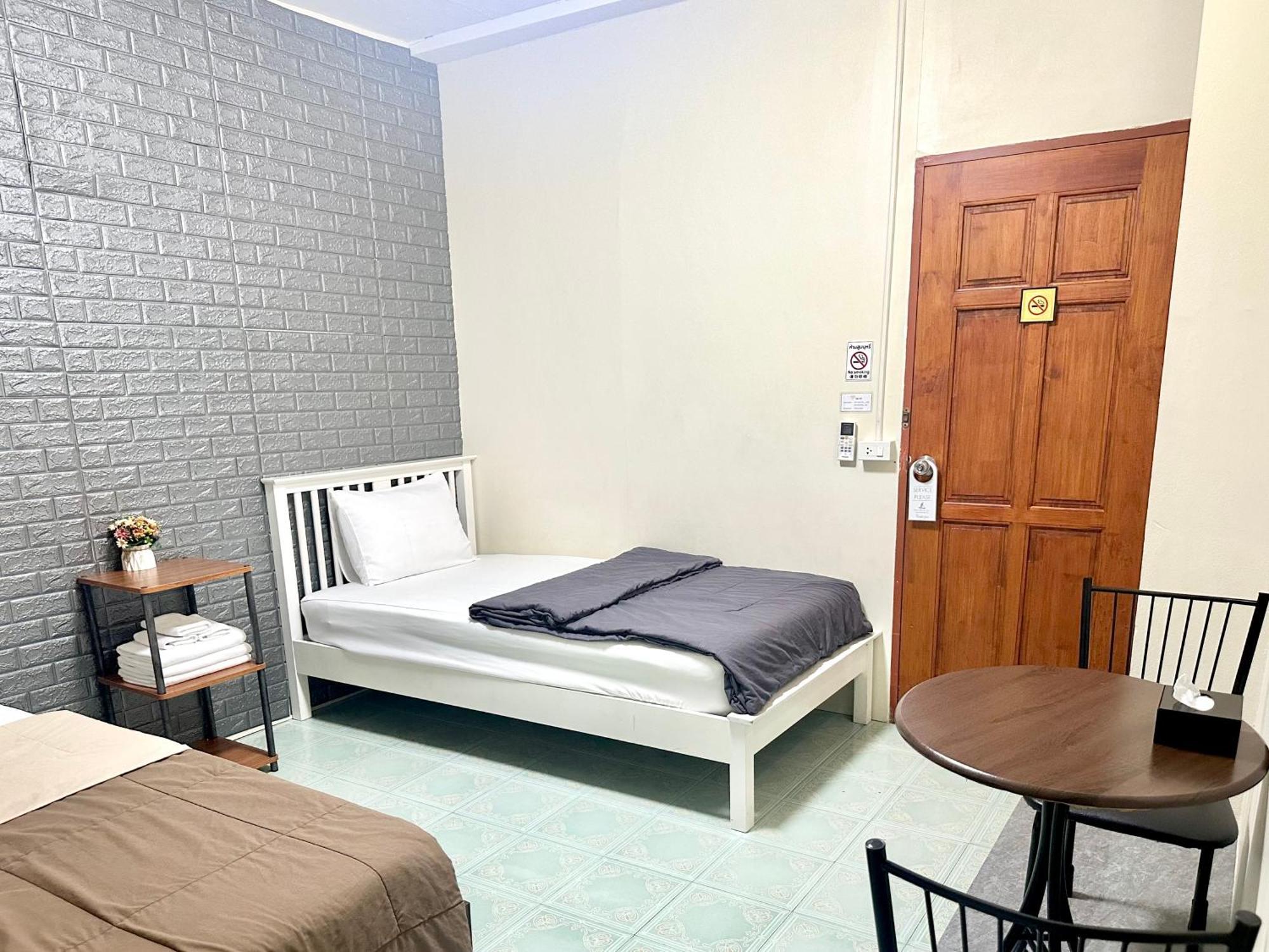 Pd Hostel กรุงเทพมหานคร ภายนอก รูปภาพ